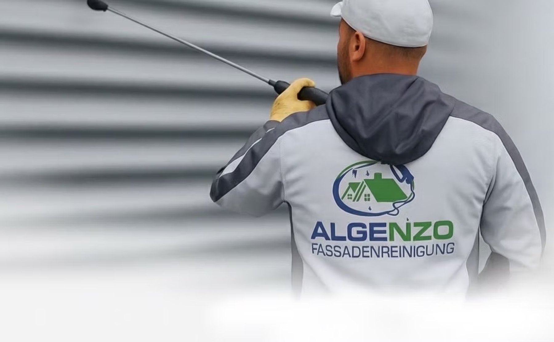Algenzo Fassadenreinigung – Wohnhaus in der Region Calw
