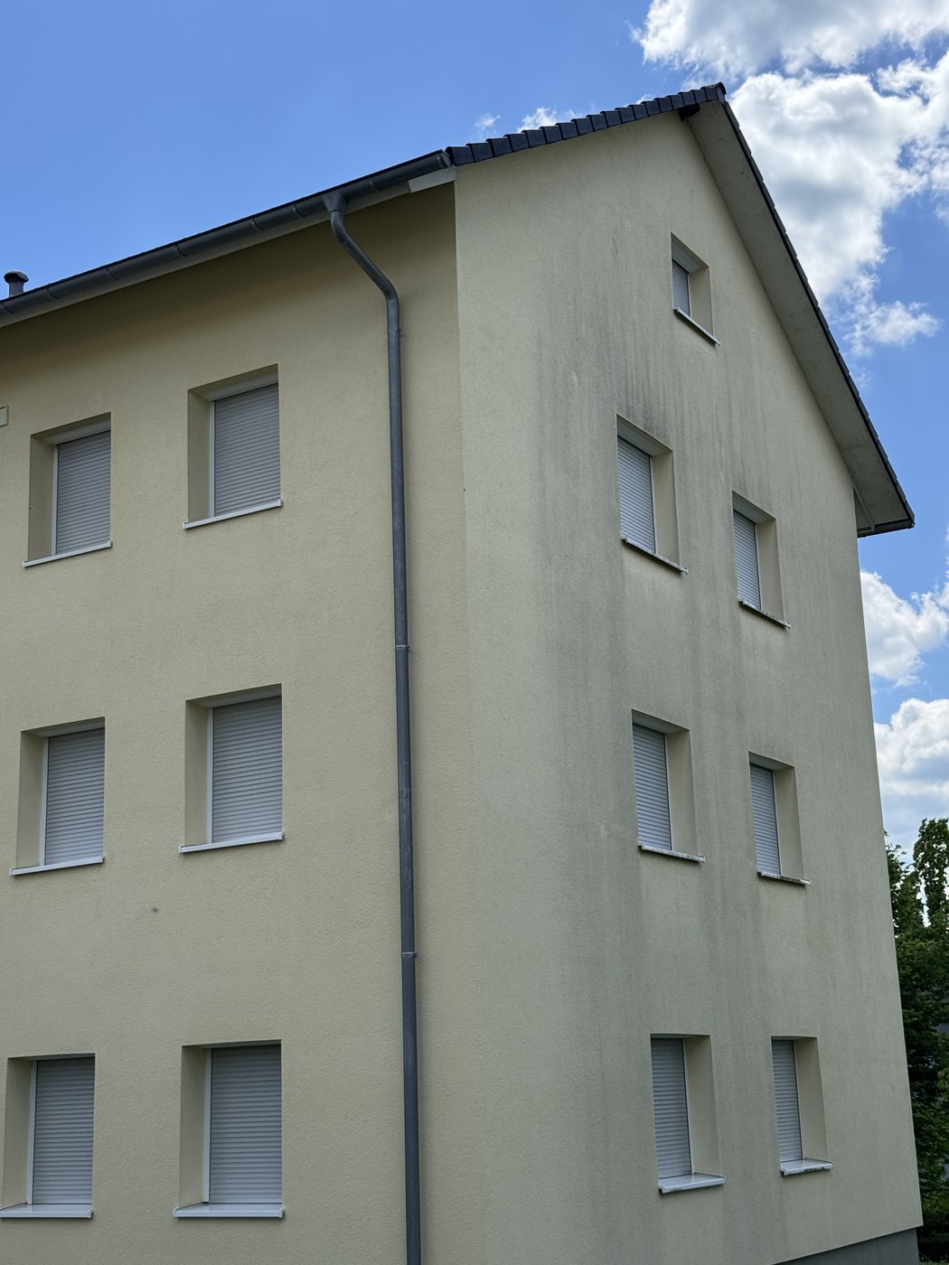 Mehrfamilienhaus Fassade